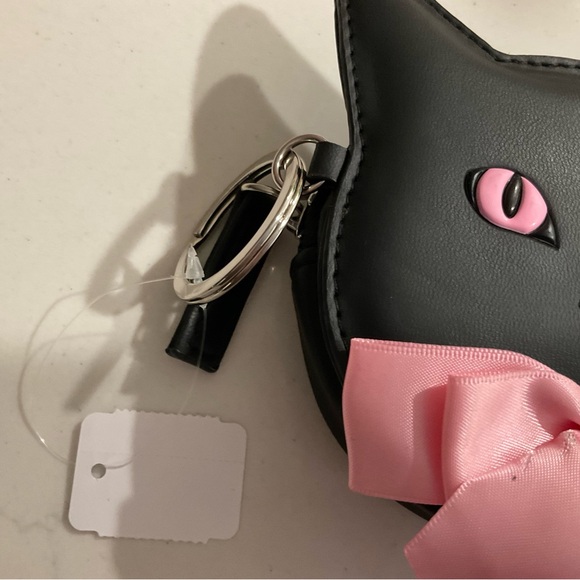 Bath & Body Works 2025 Halloween Black Cat Pink Bow Coin Purse Keychain New - Picture 3 of 4
